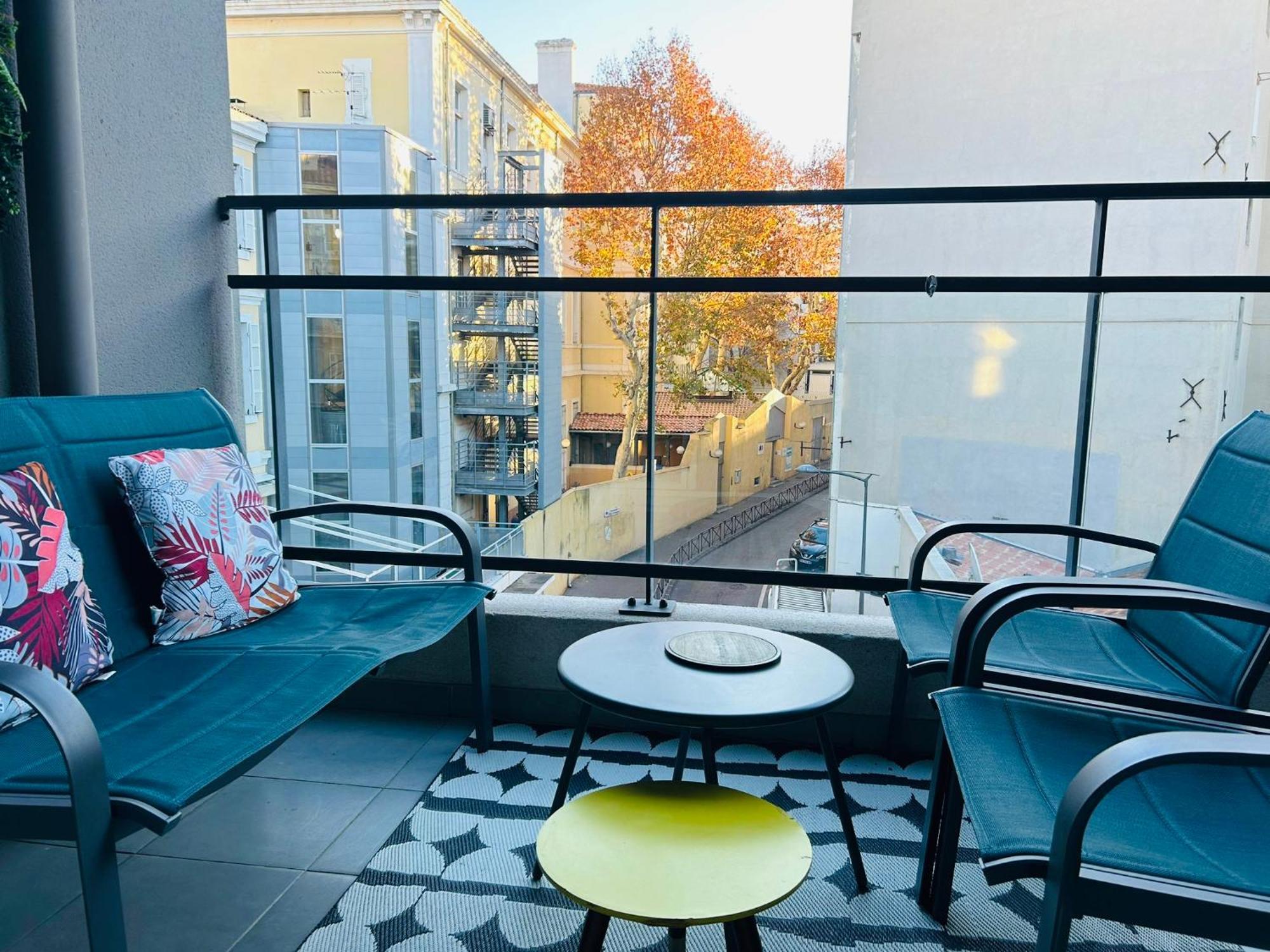 Le 13Or - Appartement De Charme En Plein Centre Ville Avec Parking Et Jolie Terrasse - Panier Joliette Vieux Port Marseille Bagian luar foto