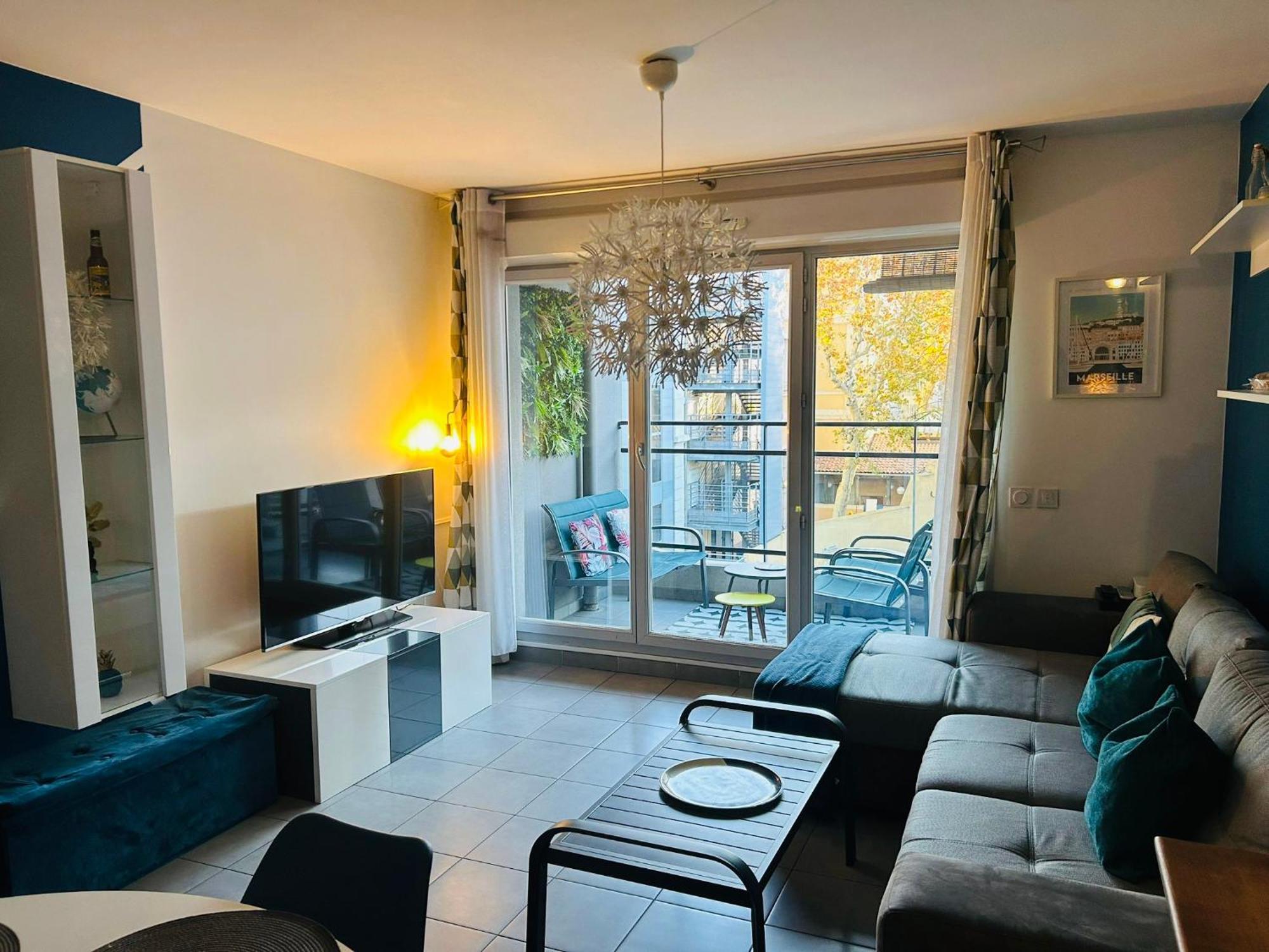 Le 13Or - Appartement De Charme En Plein Centre Ville Avec Parking Et Jolie Terrasse - Panier Joliette Vieux Port Marseille Bagian luar foto